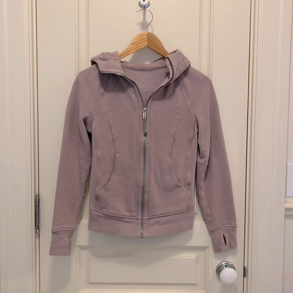 LULULEMON cute pink sweatshirt- barely worn